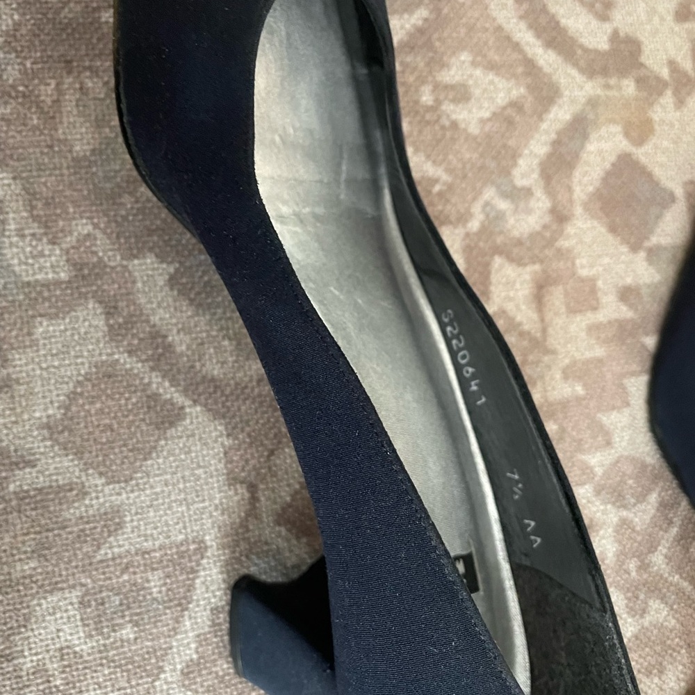 Stuart Weitzman Black Block Heels Size 7.5n - image 5